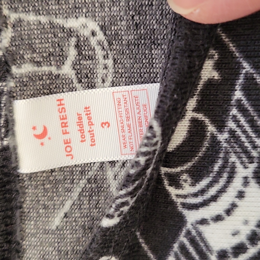 Two pair pajamas - Picture 2 of 5